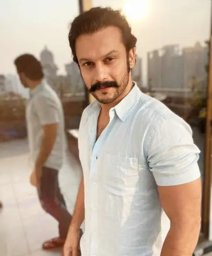 Adinath Kothare Net Worth Age Height Family Wife Biography And More Check out adinath kothare's latest news, age, photos, family details, biography, upcoming movies, net worth, filmography, awards, songs, videos, wallpapers and much more about adinath kothare is an indian film actor, who has worked predominantly in telugu movie industry. adinath kothare net worth age height