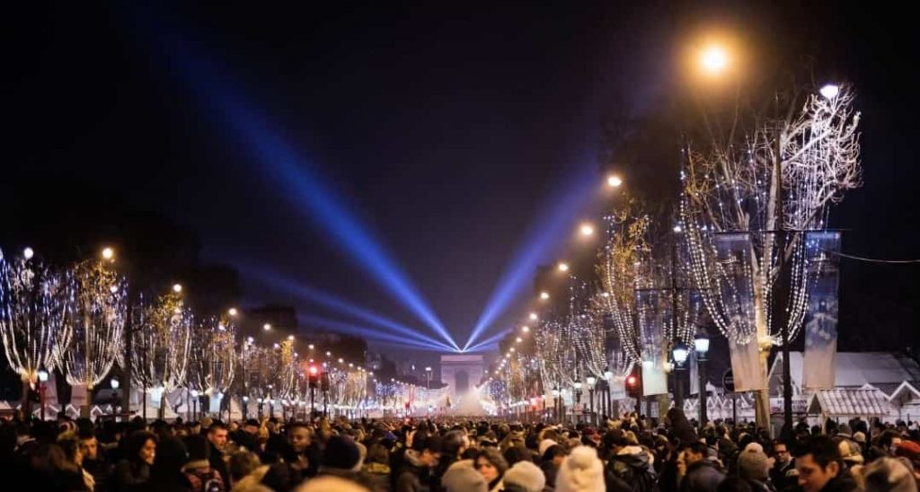 New Year's Eve: Voyage à Paris